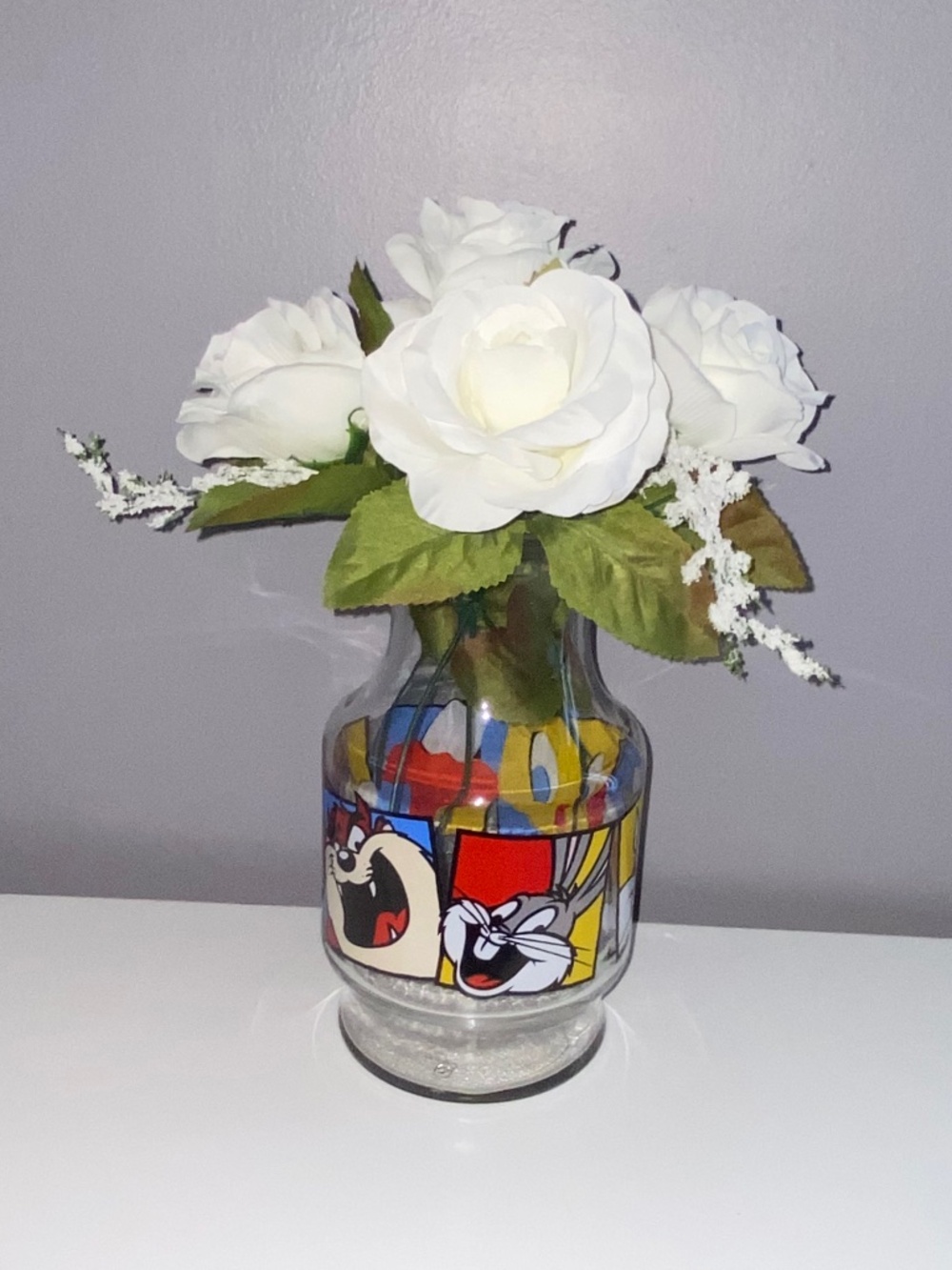1994 LOONEY TUNES Glass Carafe Vase Pitch Tweety Sylvester Taz Daffy Bugs